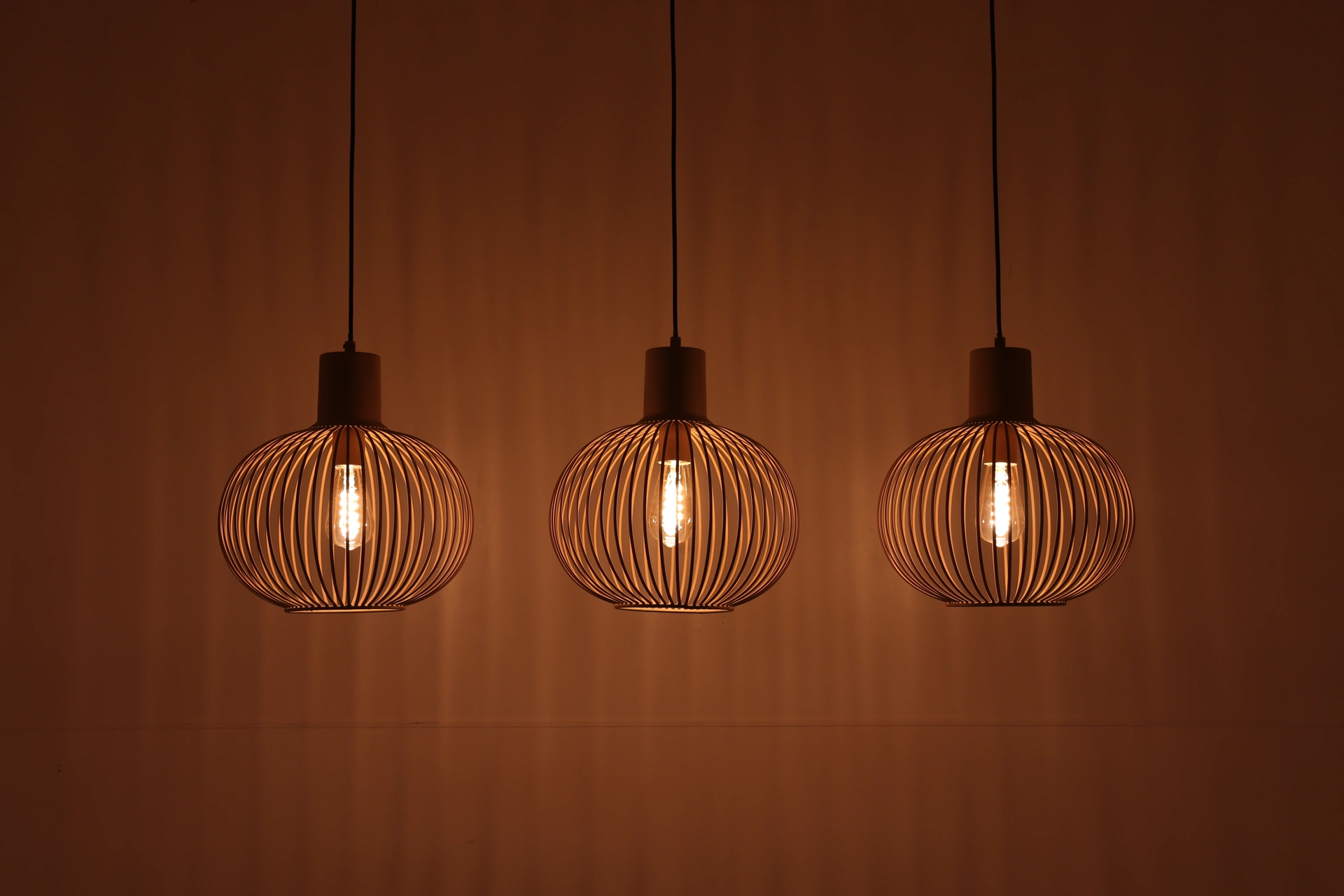 Drievoudige hanglamp zandkleur – Modern & sfeervol 46351