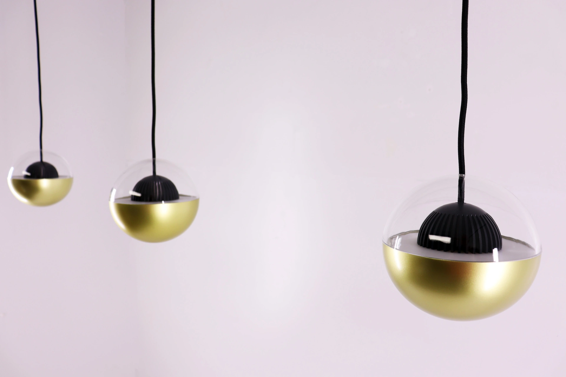 Hanglamp pokeball - Goud met zwart - Breedte 107cm 53001