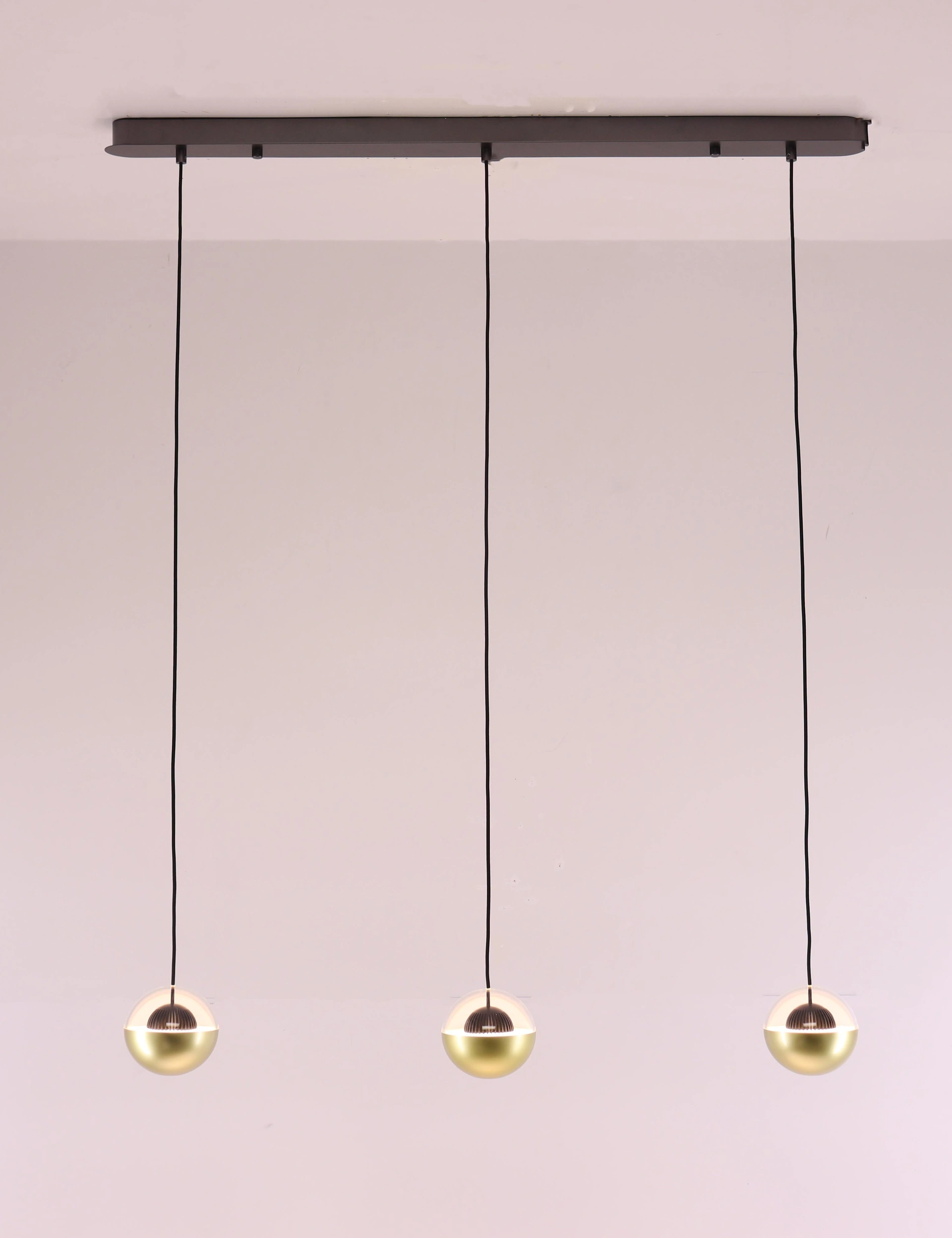Hanglamp pokeball - Goud met zwart - Breedte 107cm 53001