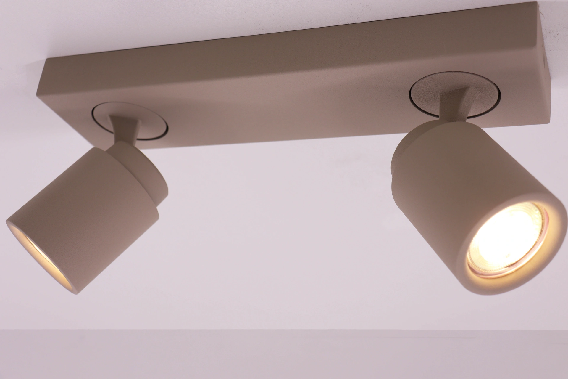 Opbouwspot Razza 2-lichts zand/beige langwerpig – GU10 45514