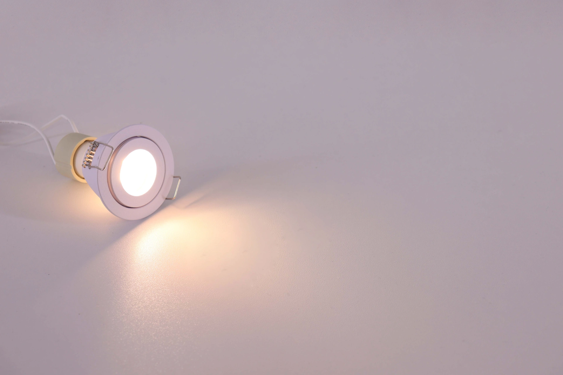 Witte ronde mini inbouwspot - Diameter 55 mm – zaagmaat 48 mm – geschikt voor Mini GU10 & MR11  46601