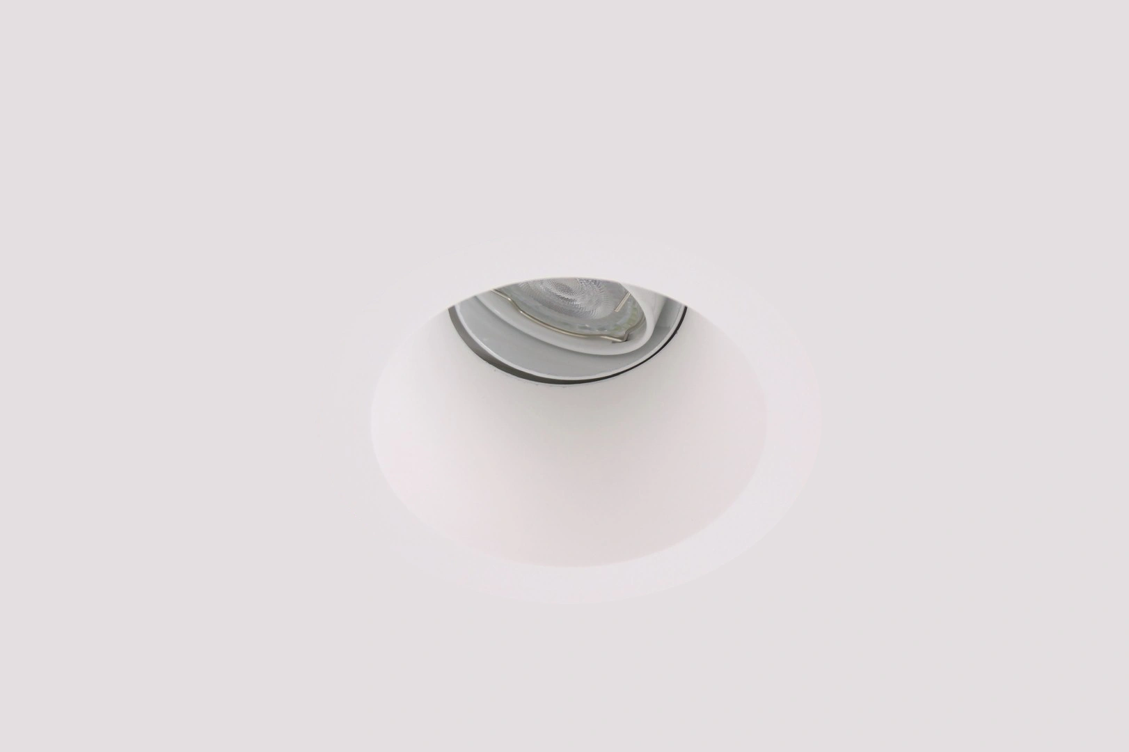 Trimless inbouwspot wit rond kantelbaar - diameter 12,5 cm 40447