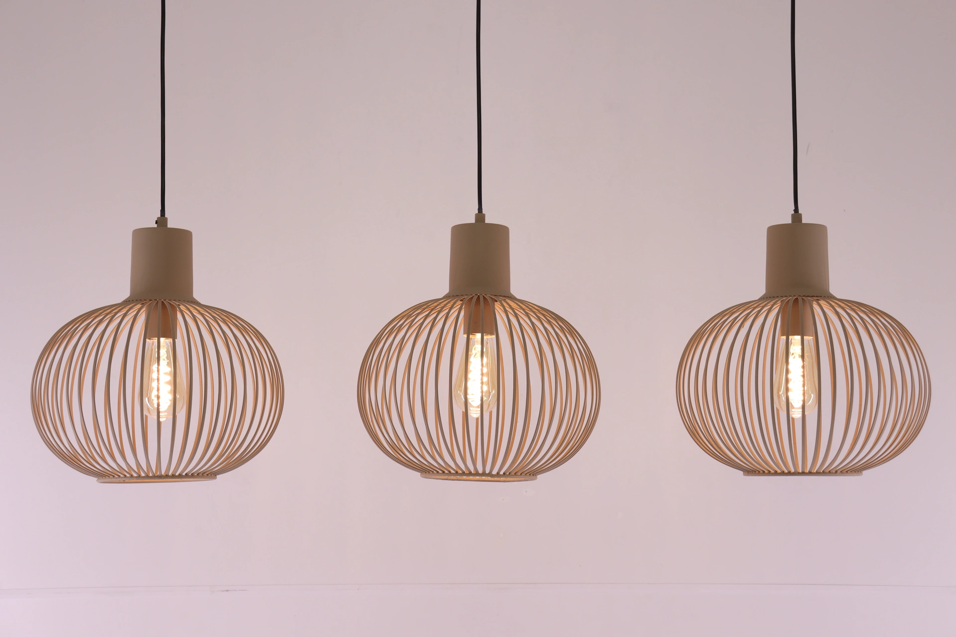Drievoudige hanglamp zandkleur – Modern & sfeervol 46351