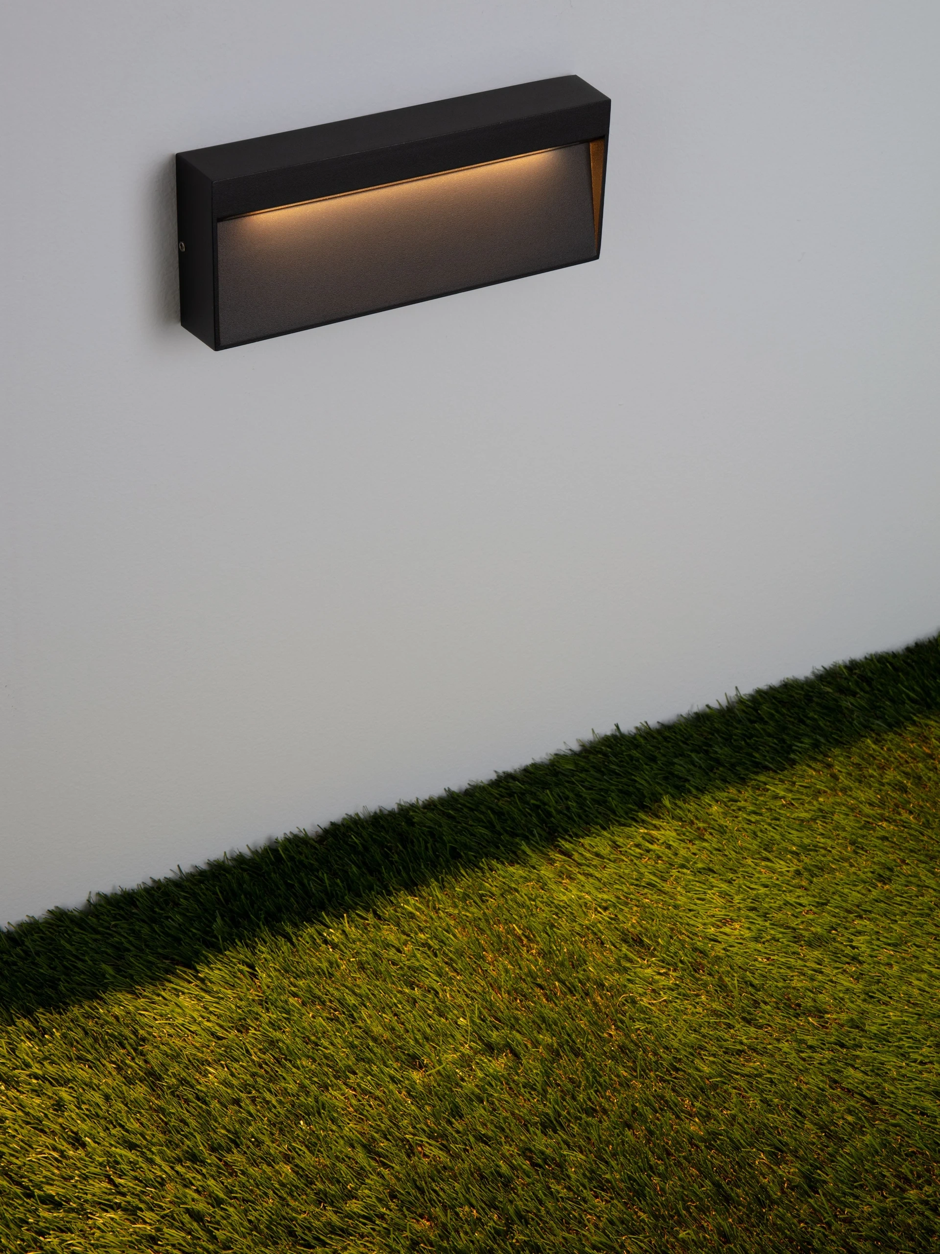 Arden LED buitenwandlamp langwerpig - Zwart – 20 x 8 cm – Instelbare lichtkleur SW10558