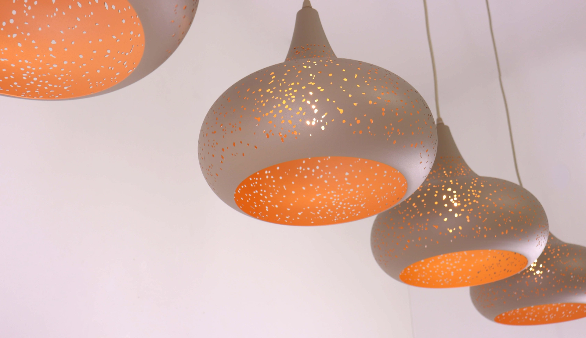 Hanglamp 4-lichts zandkleur – Geperforeerde kappen – 150 cm 61252