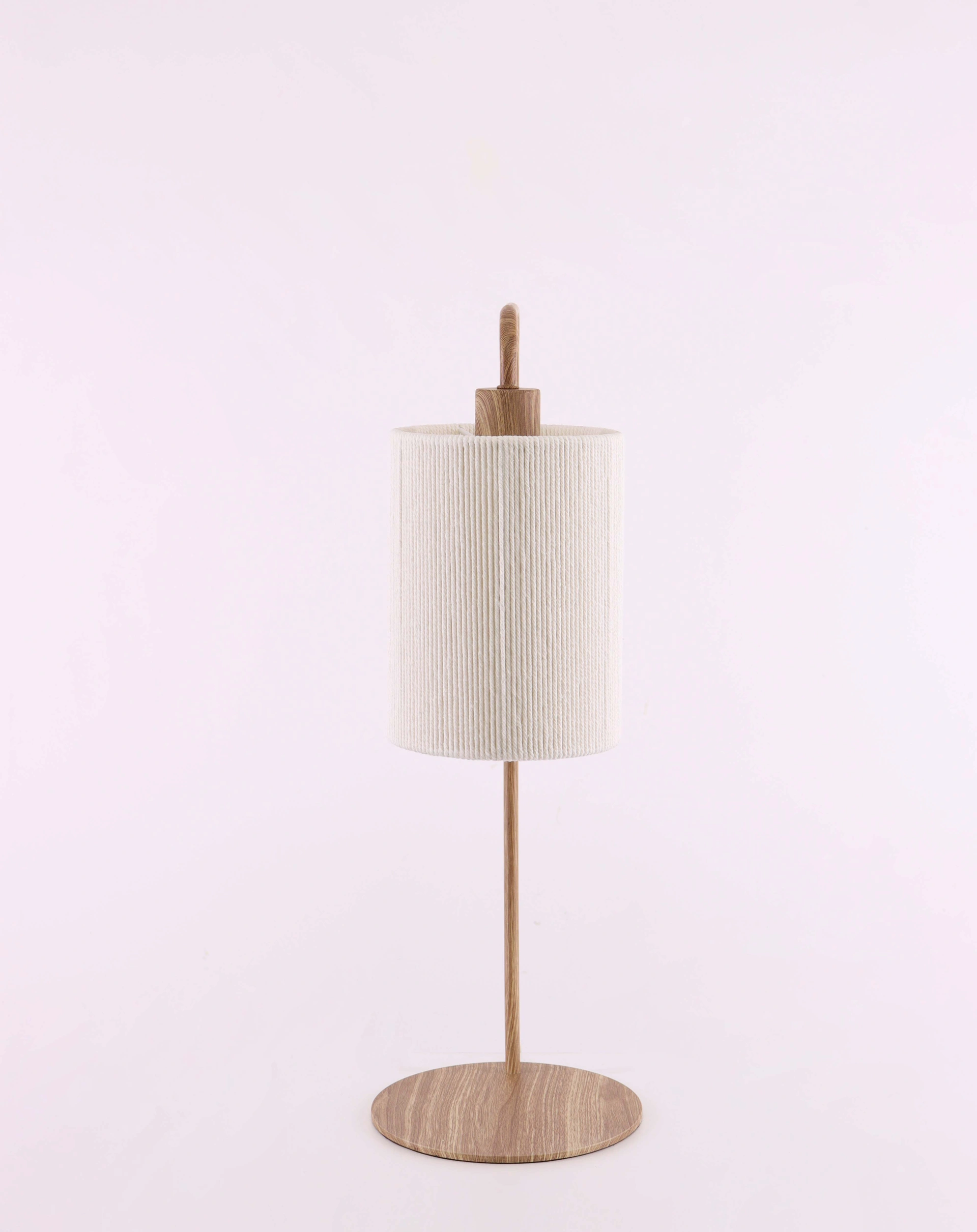 Tafellamp metalen houtlook naturel  - Cremekleur touwkap -  Hoogte 59cm 46662