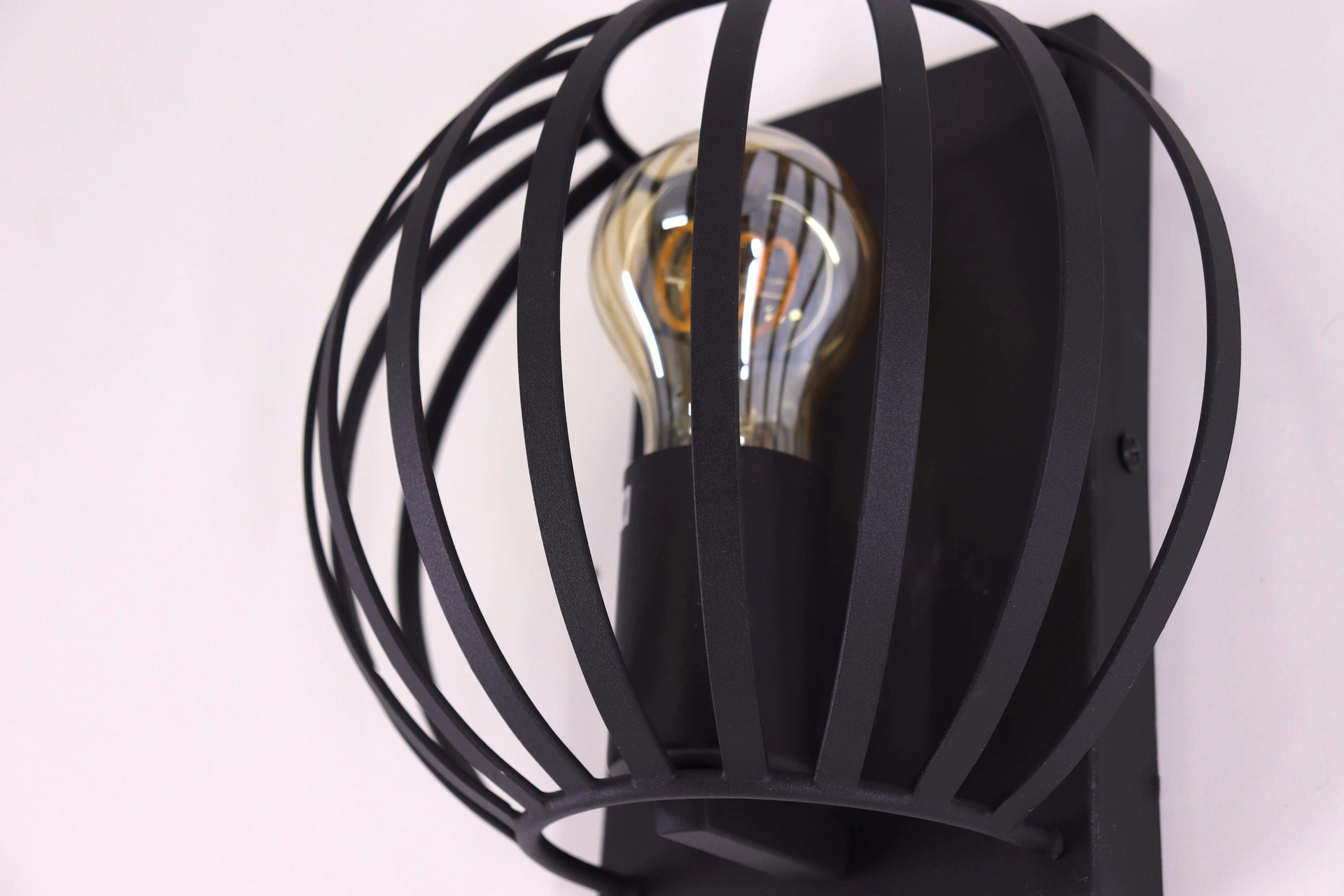 Wandlamp zwart staal 1-lichts E27 – open draad design 61112