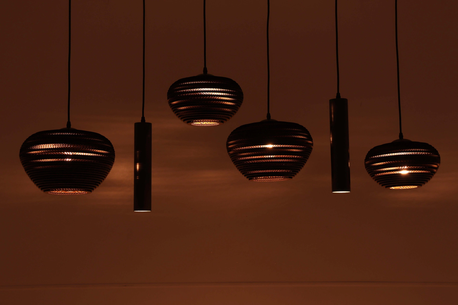 Hanglamp cacao rechthoekig – 6 lichts met kartonnen kappen – 135 cm 50291