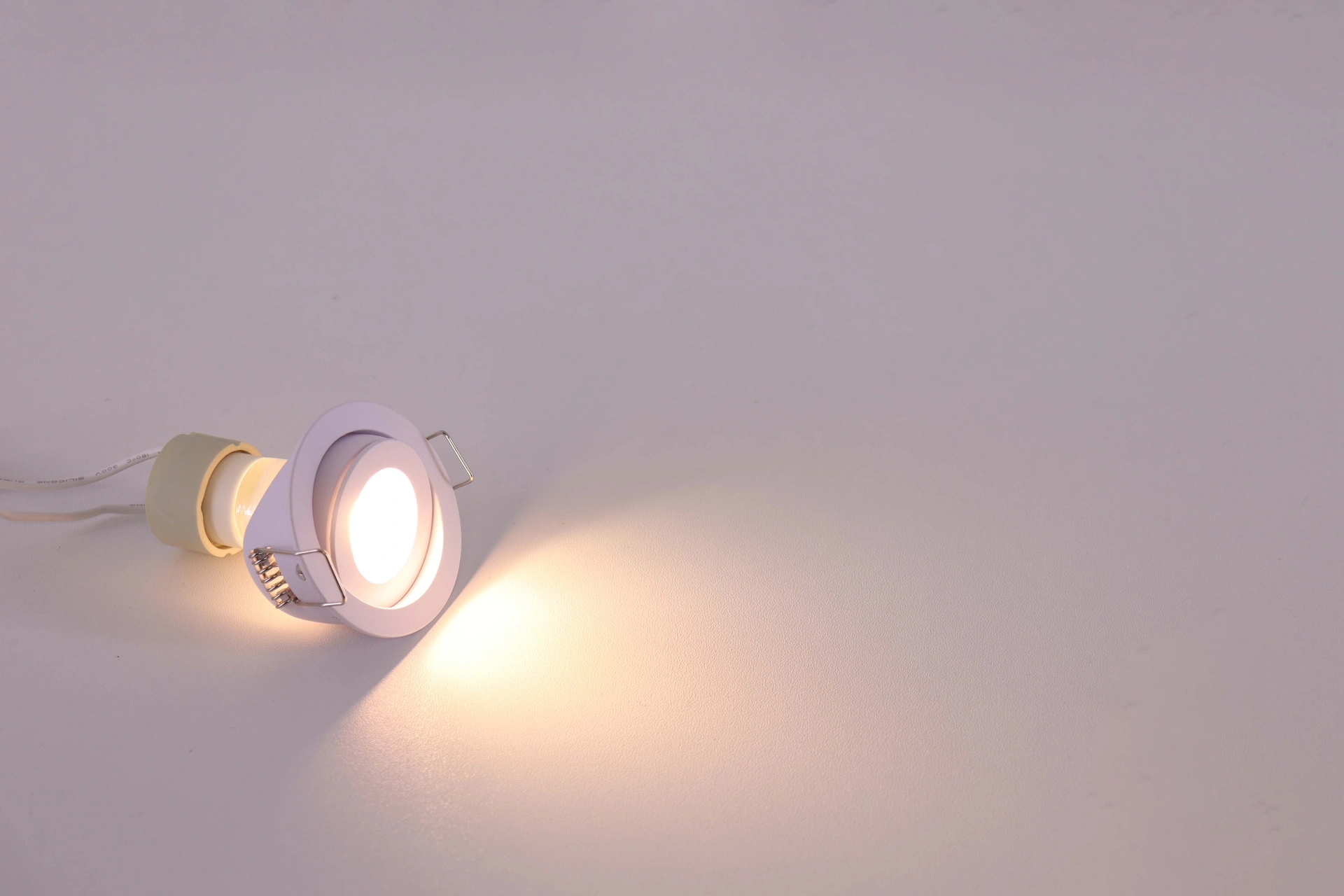 Witte ronde mini inbouwspot - Diameter 55 mm – zaagmaat 48 mm – geschikt voor Mini GU10 & MR11  46601