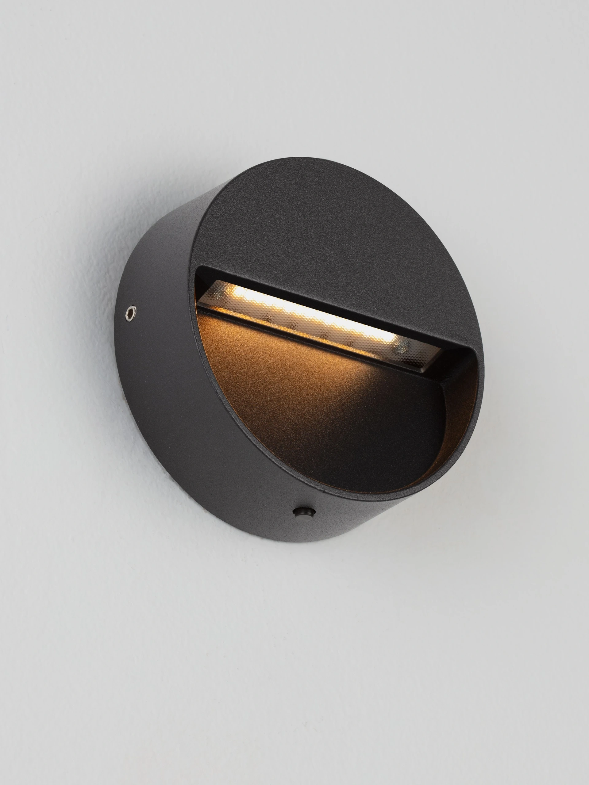 Arden LED buitenwandlamp rond - Zwart – Ø10 cm – Instelbare lichtkleur SW10555