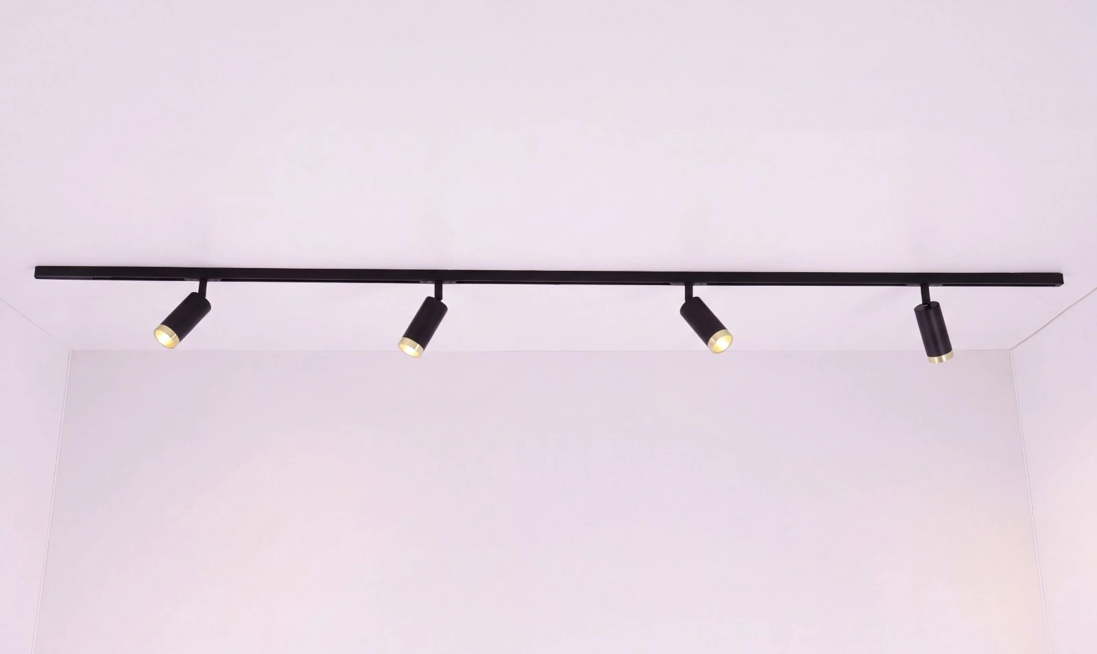 Complete railverlichting set FLAT LUXE 2 meter zwart met 4 zwarte Domino spots incl. LED SW10615