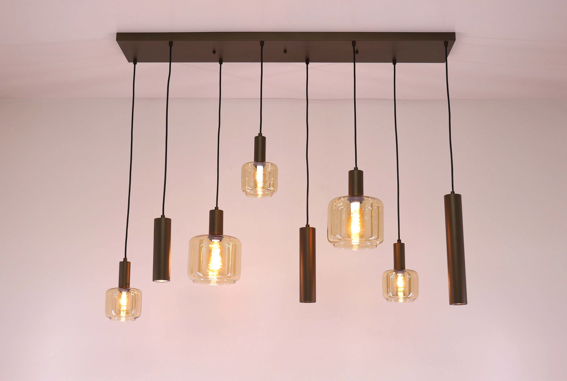 Hanglamp cacao bruin 8-lichts met amber glas en 3 hangkokers – 118 cm