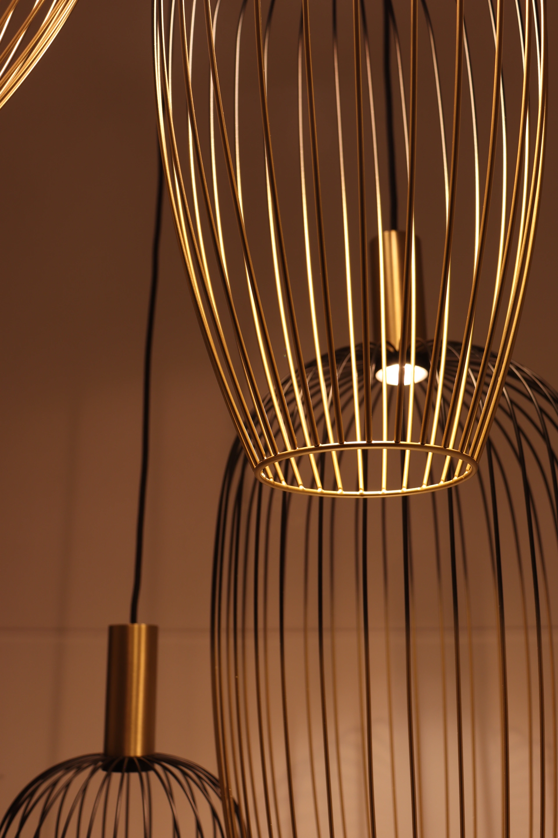 Videlamp goud/zwart - 5lichts wire - Hoogte 350cm 46479