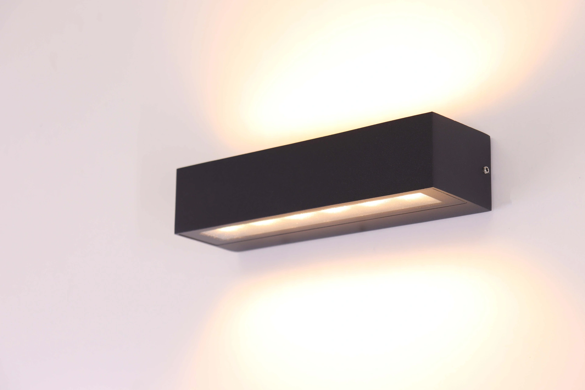 Wandlamp strak dip-switch - Zwart - 22cm IP65    46674