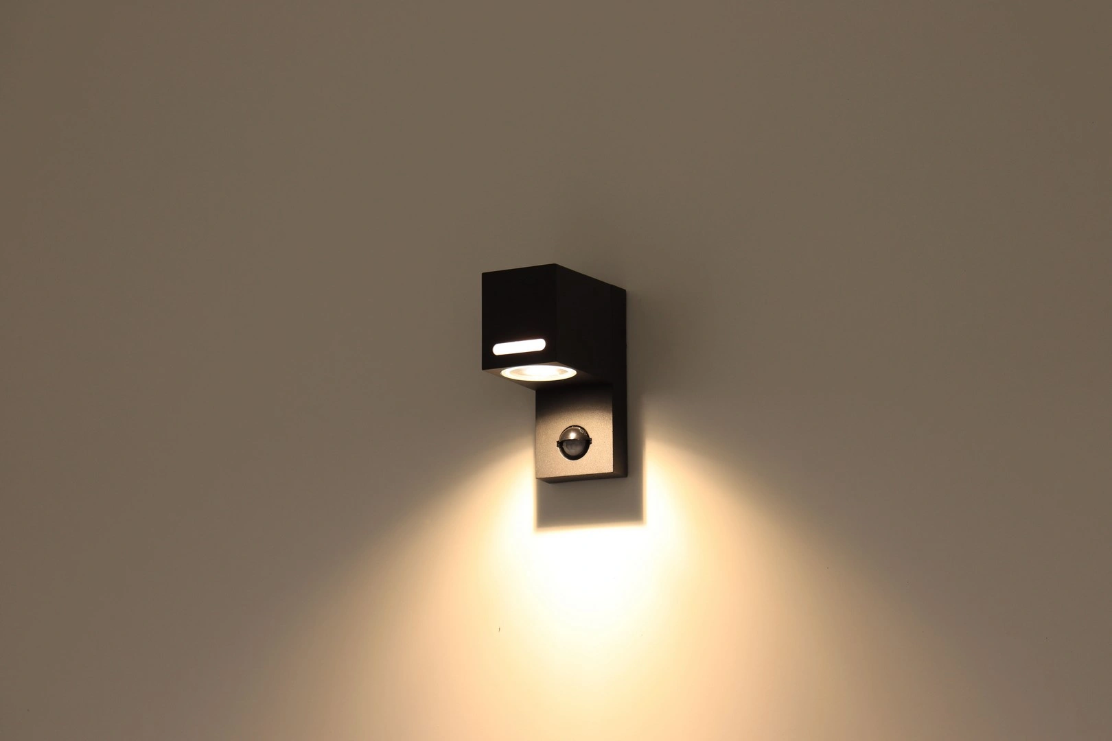 Buitenlamp wandlamp - bewegingssensor - antraciet ip44 44135