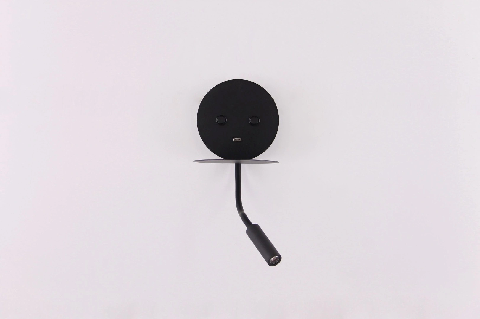 Zwarte Wandlamp Indirect Licht en Leeslamp met USB-oplader 42380