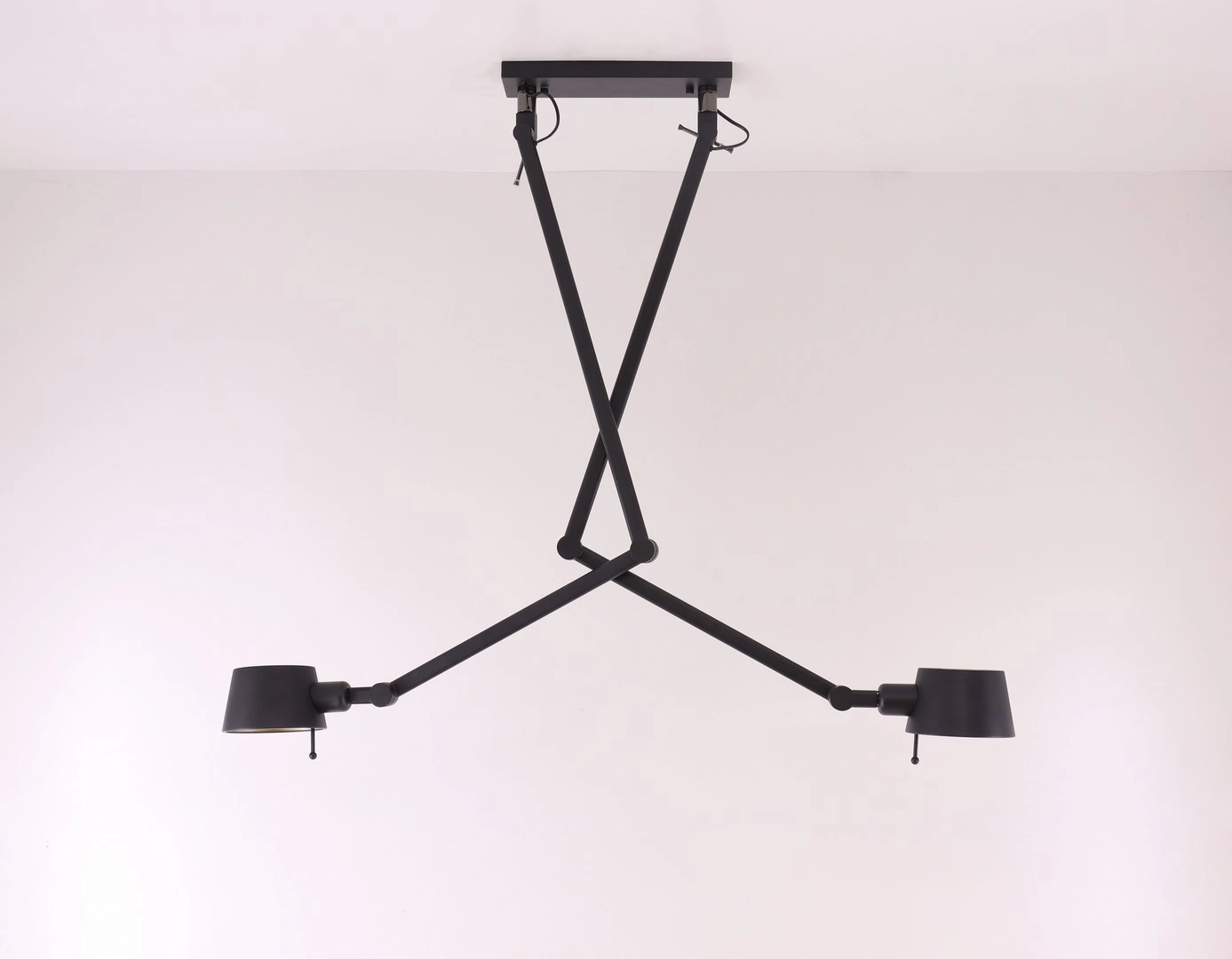 Knikarm plafondlamp zwart 2 lichtpunten zwenkarm lamp 45033