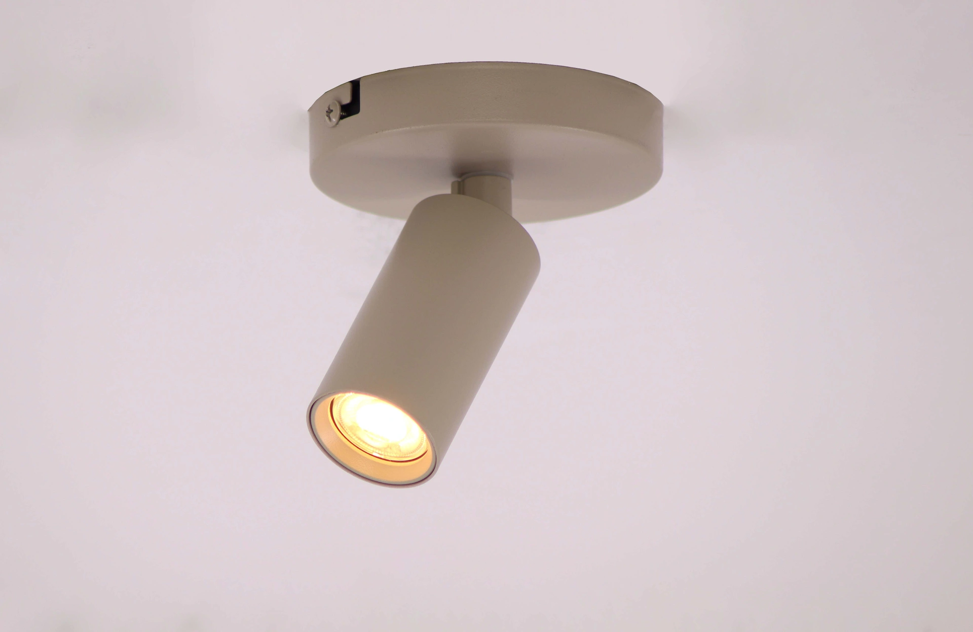 Zandkleurige 1-lichts rond opbouwspot met mini gu10 verstelbare spot 46722