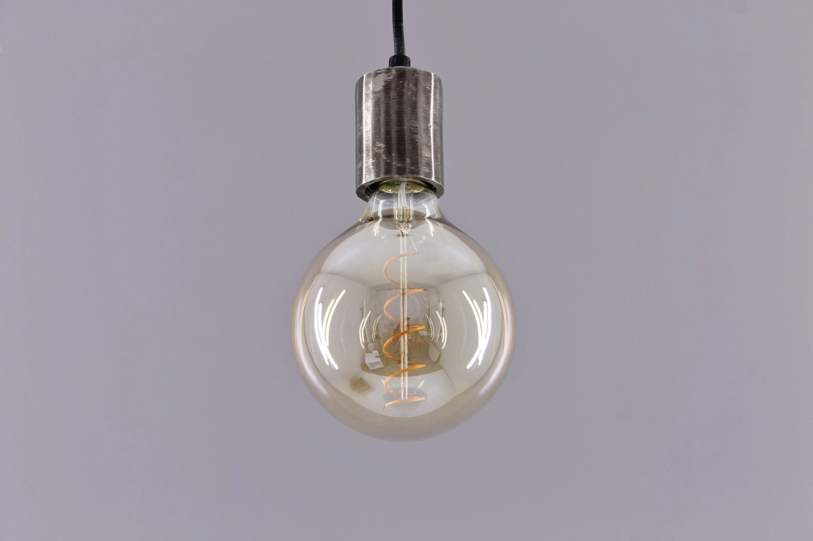 LED lamp 4 watt E27 goud 12,5cm dimbaar 52017