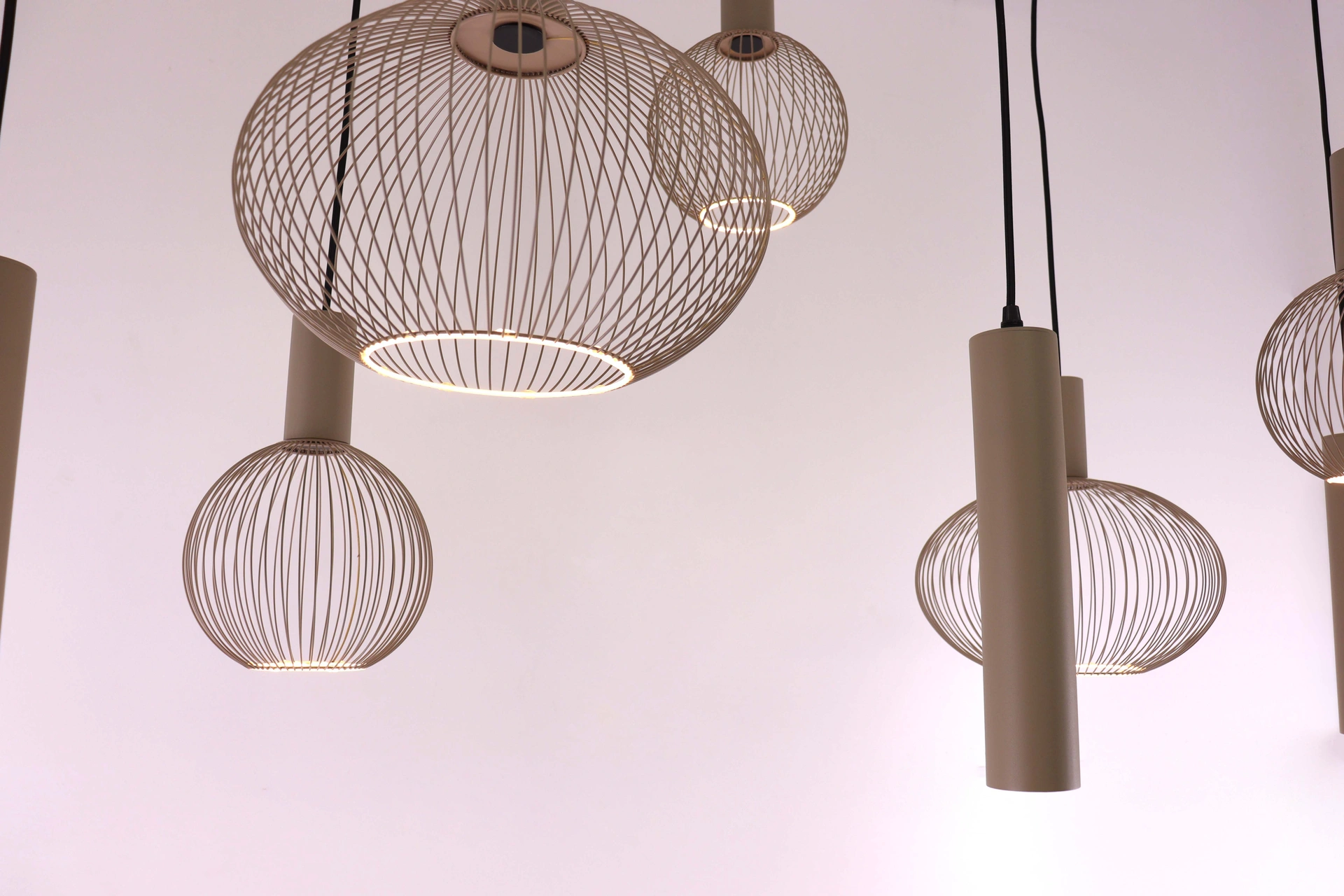 Hanglamp zand ovaal 8-lichts - segula floating filo met kokers - Lengte 140cm 50271