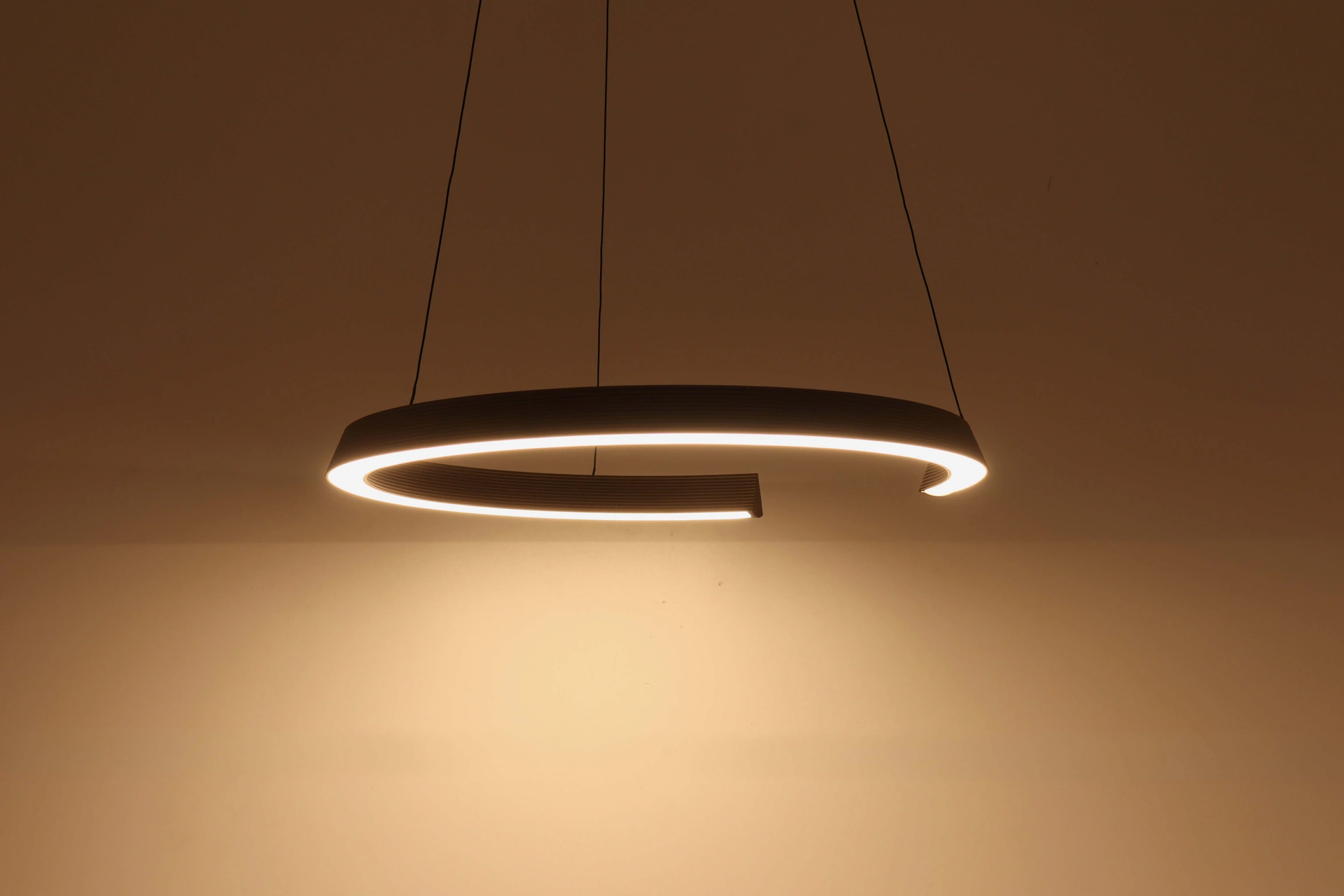 Hanglamp rond dimtowarm - brons/goud comfort lift - diameter 65cm 46461