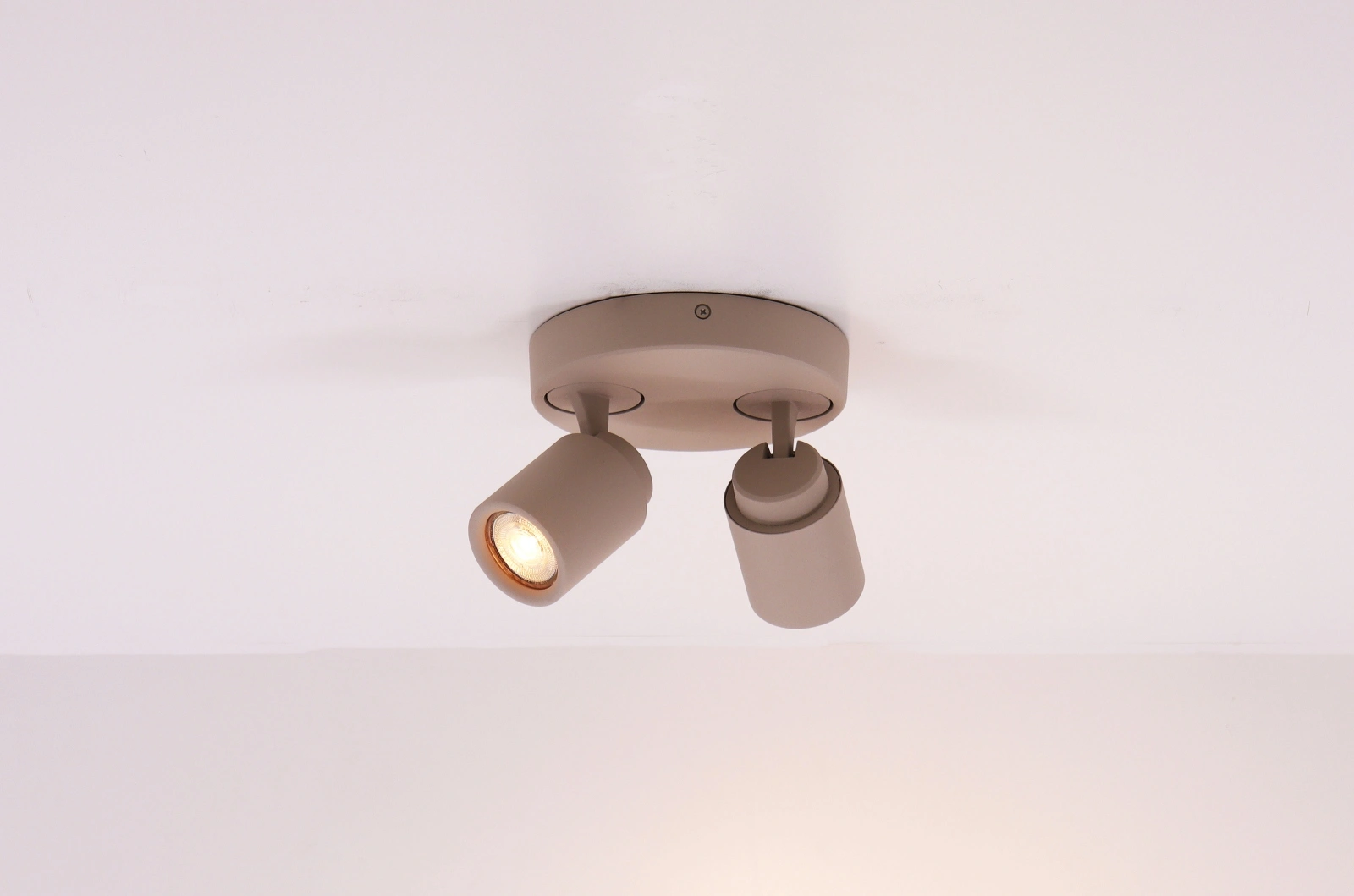 Opbouwspot Razza 2-lichts zand/beige rond – GU10 45512
