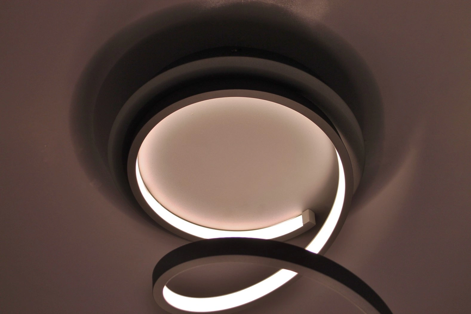 Spiraal plafondlamp LED 71 cm, design plafondlamp grijs wit 38566