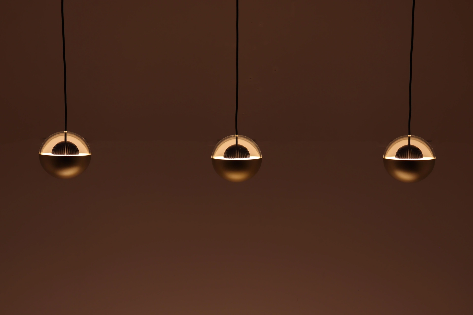 Hanglamp pokeball - Goud met zwart - Breedte 107cm 53001