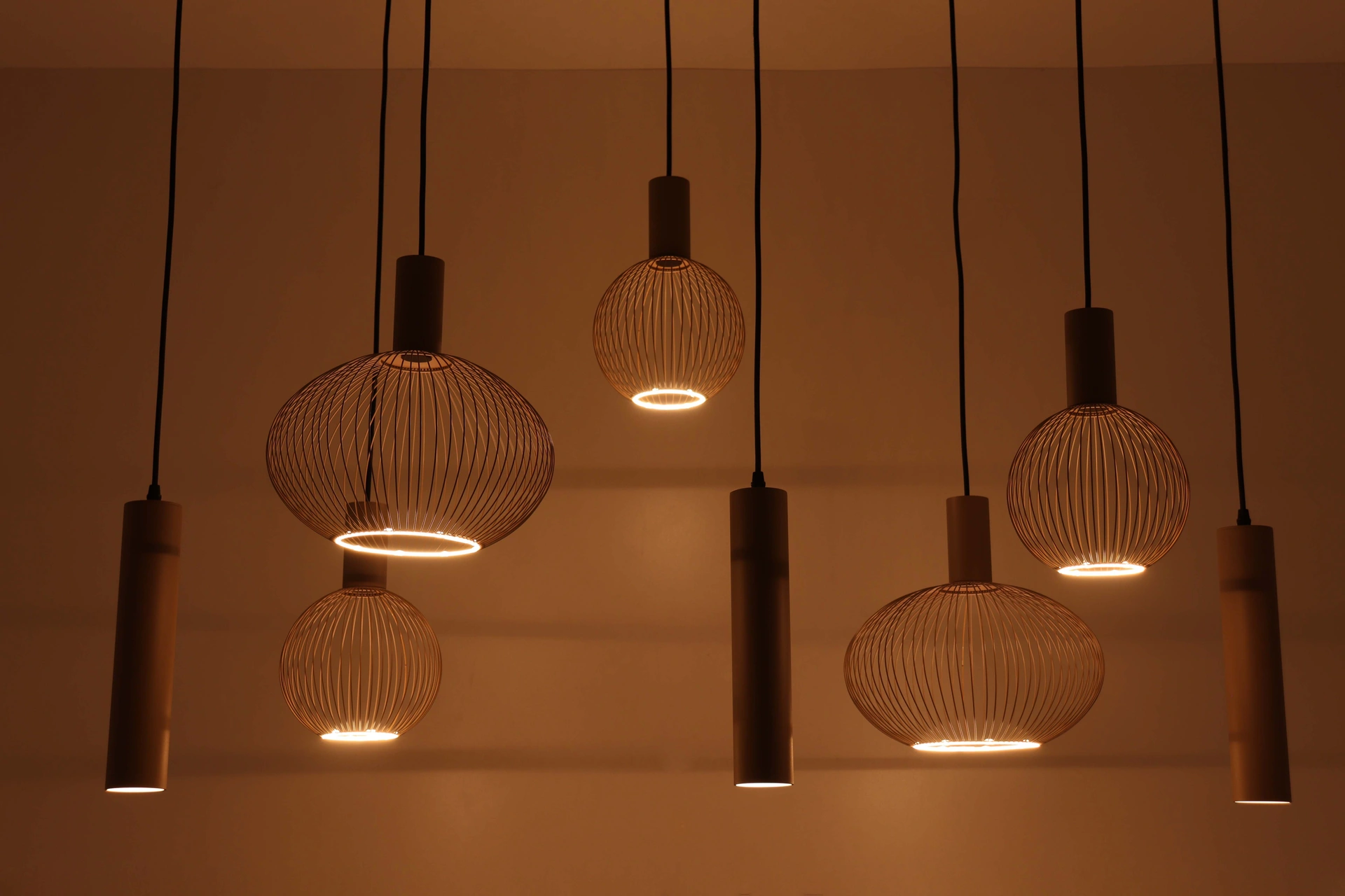 Hanglamp zand ovaal 8-lichts - segula floating filo met kokers - Lengte 140cm 50271