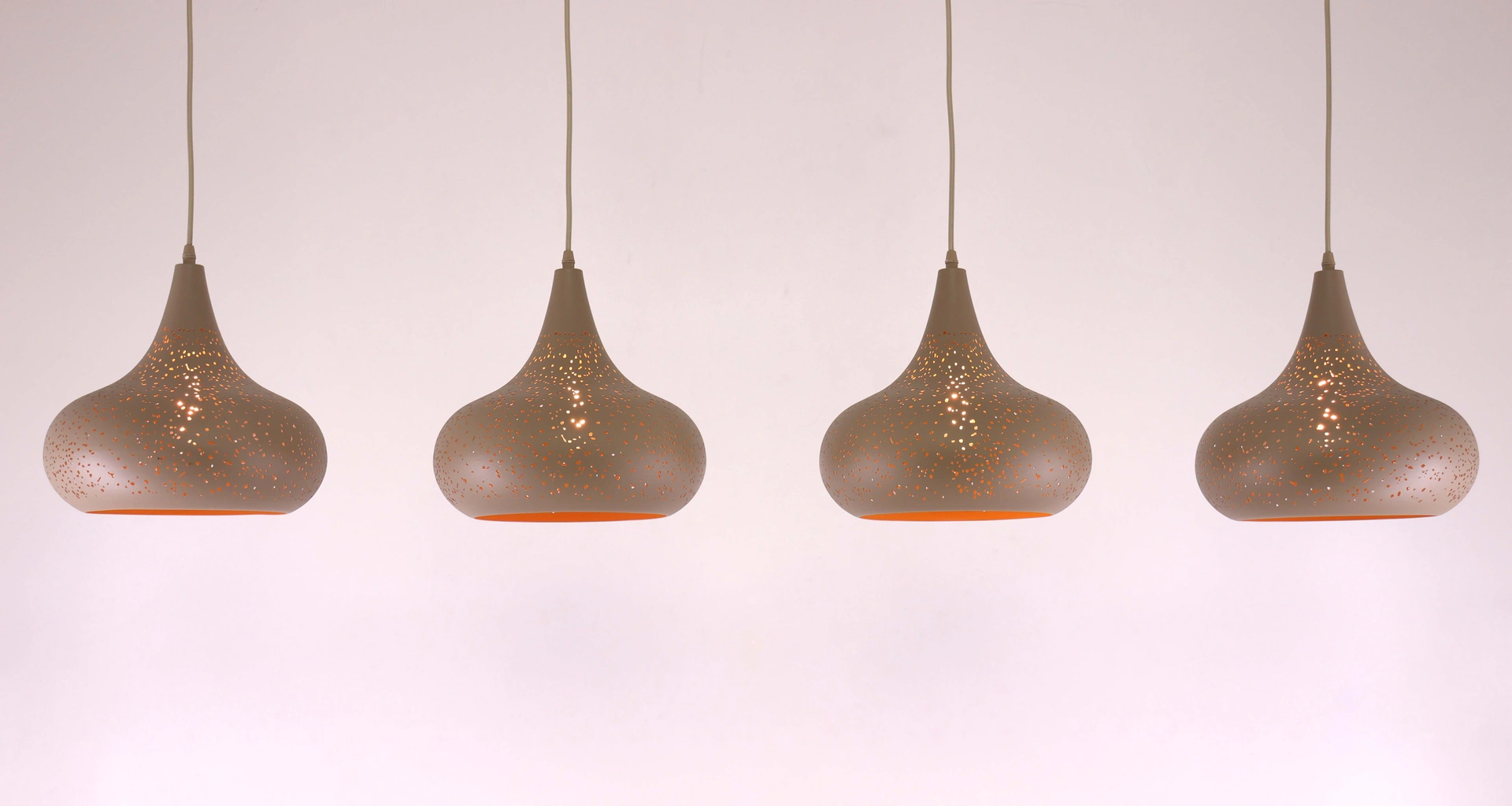 Hanglamp 4-lichts zandkleur – Geperforeerde kappen – 150 cm 61252