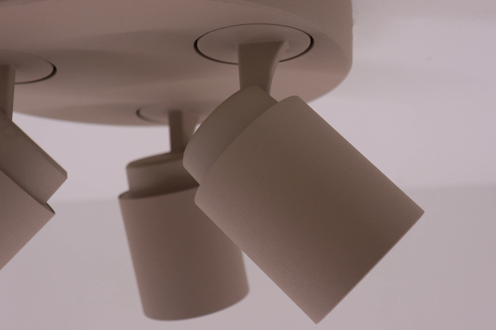 Opbouwspot Razza 3-lichts zand/beige rond – GU10 45513