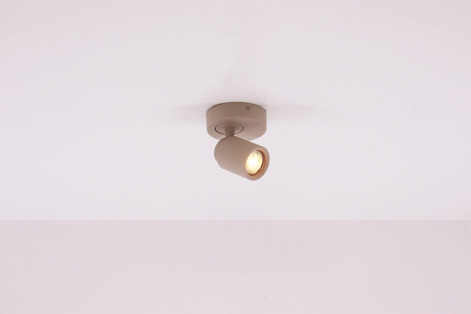Opbouwspot Razza 1-lichts zand/beige rond – GU10 45511