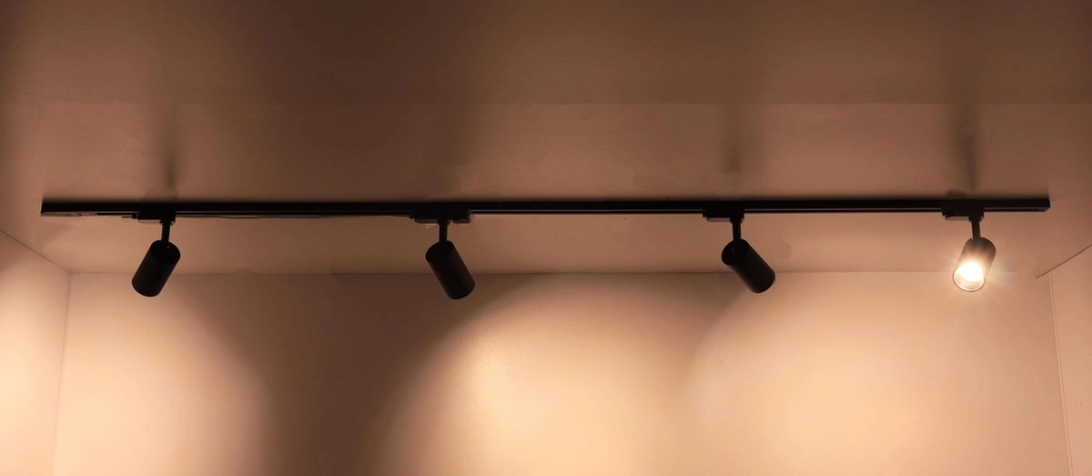 Railverlichting - complete set Maxi - 2 meter zwart met 4 spots railsysteem SW01551B