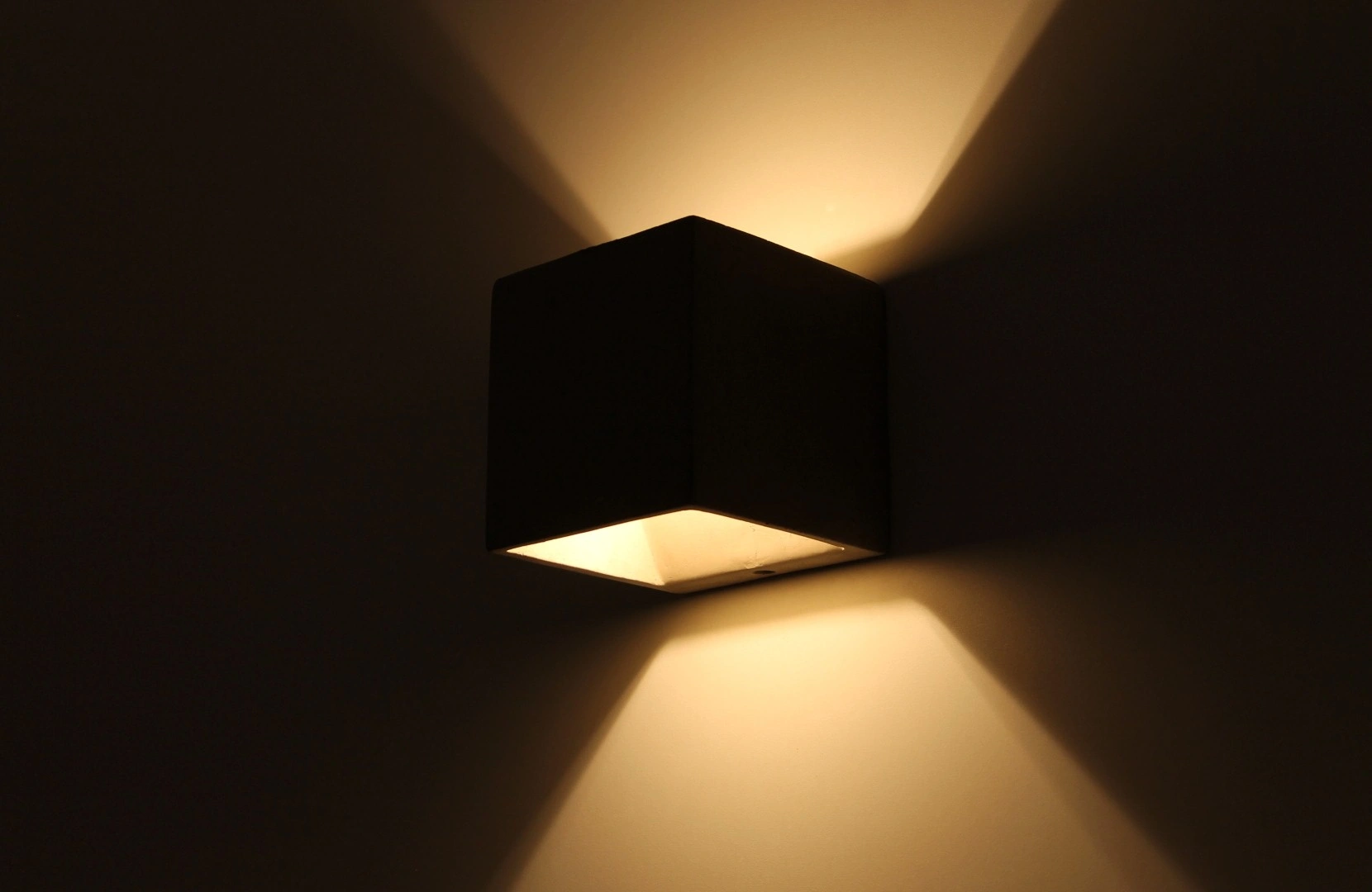 Wandlamp LED beton up down IP54 spatwaterdicht (LAATSTE OP VOORRAAD) 39570