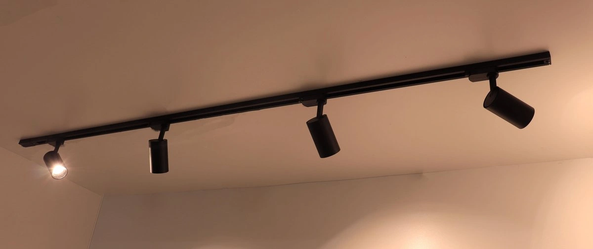 Railverlichting - complete set Maxi - 2 meter zwart met 4 spots railsysteem SW01551B