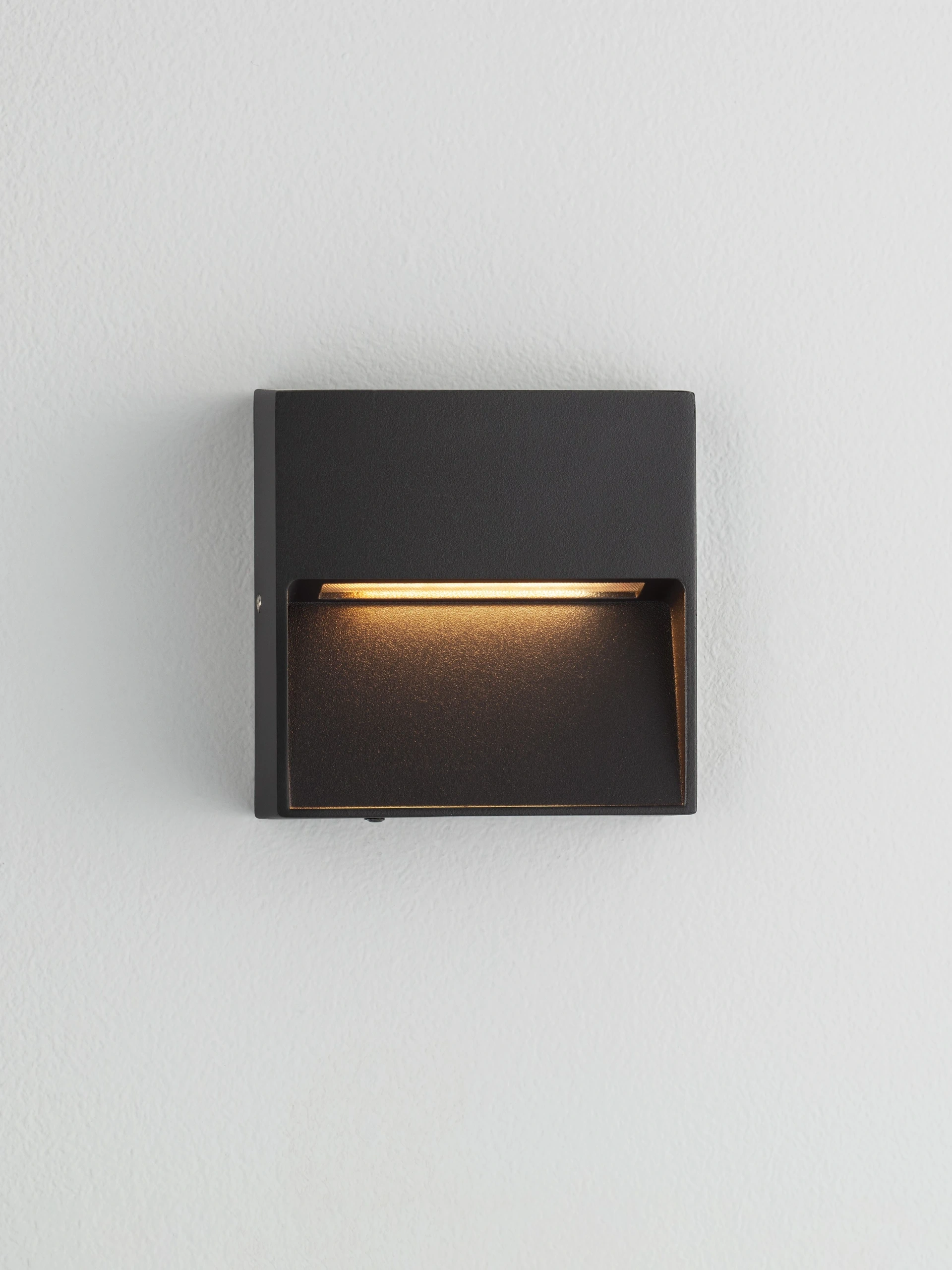 Arden LED buitenwandlamp vierkant - Zwart – 10 x 10 cm – Instelbare lichtkleur SW10556