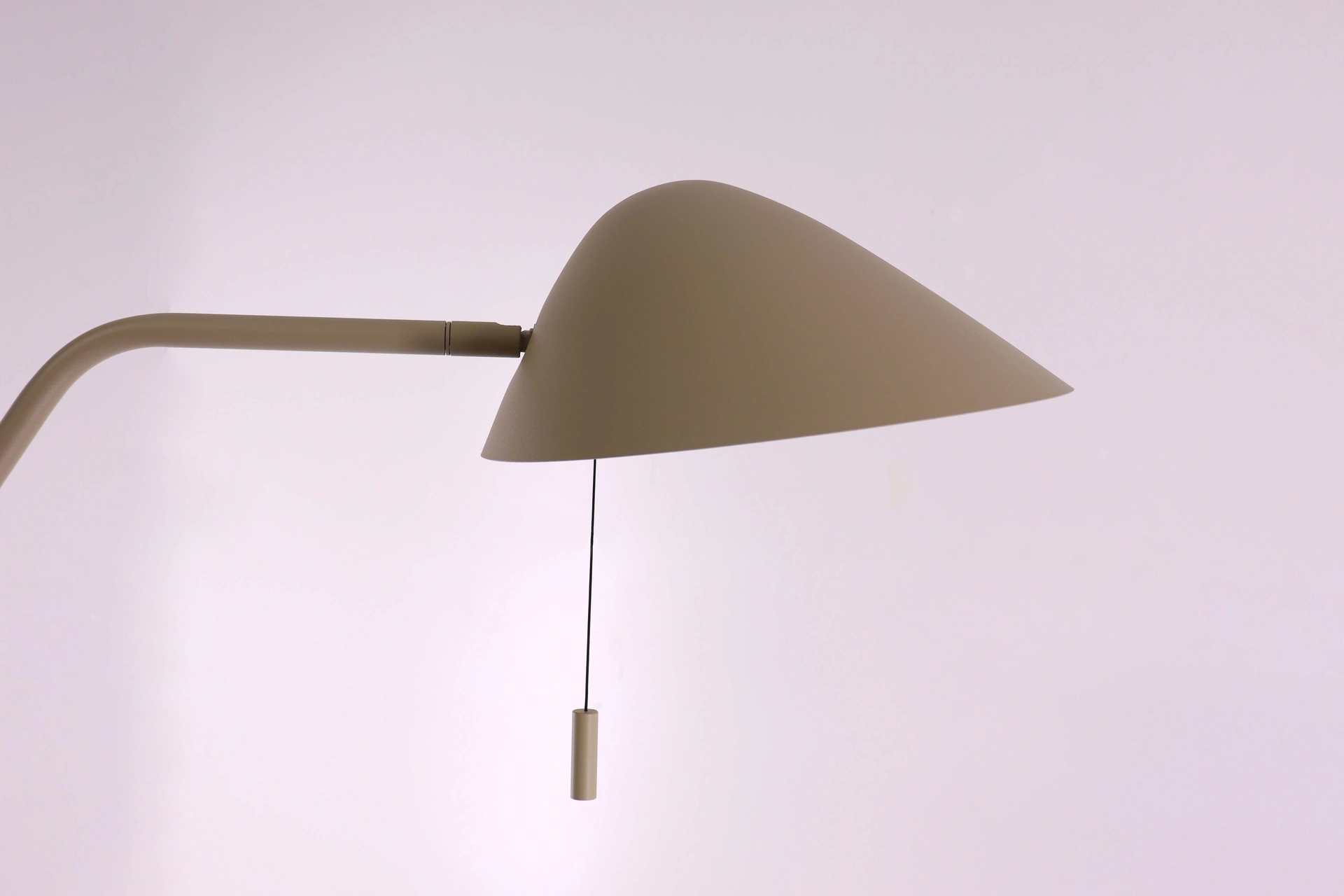 Vloerlamp zandkleur - Trekschakelaar hoogte 140cm 46182