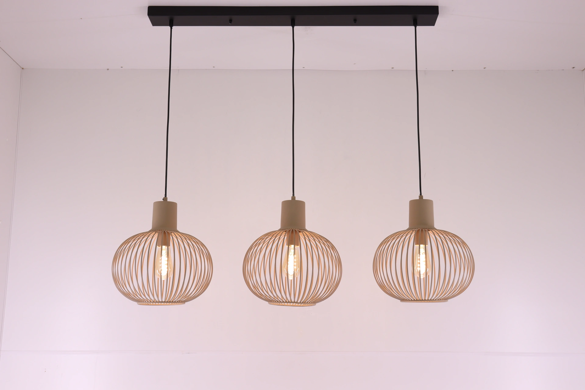 Drievoudige hanglamp zandkleur – Modern & sfeervol 46351