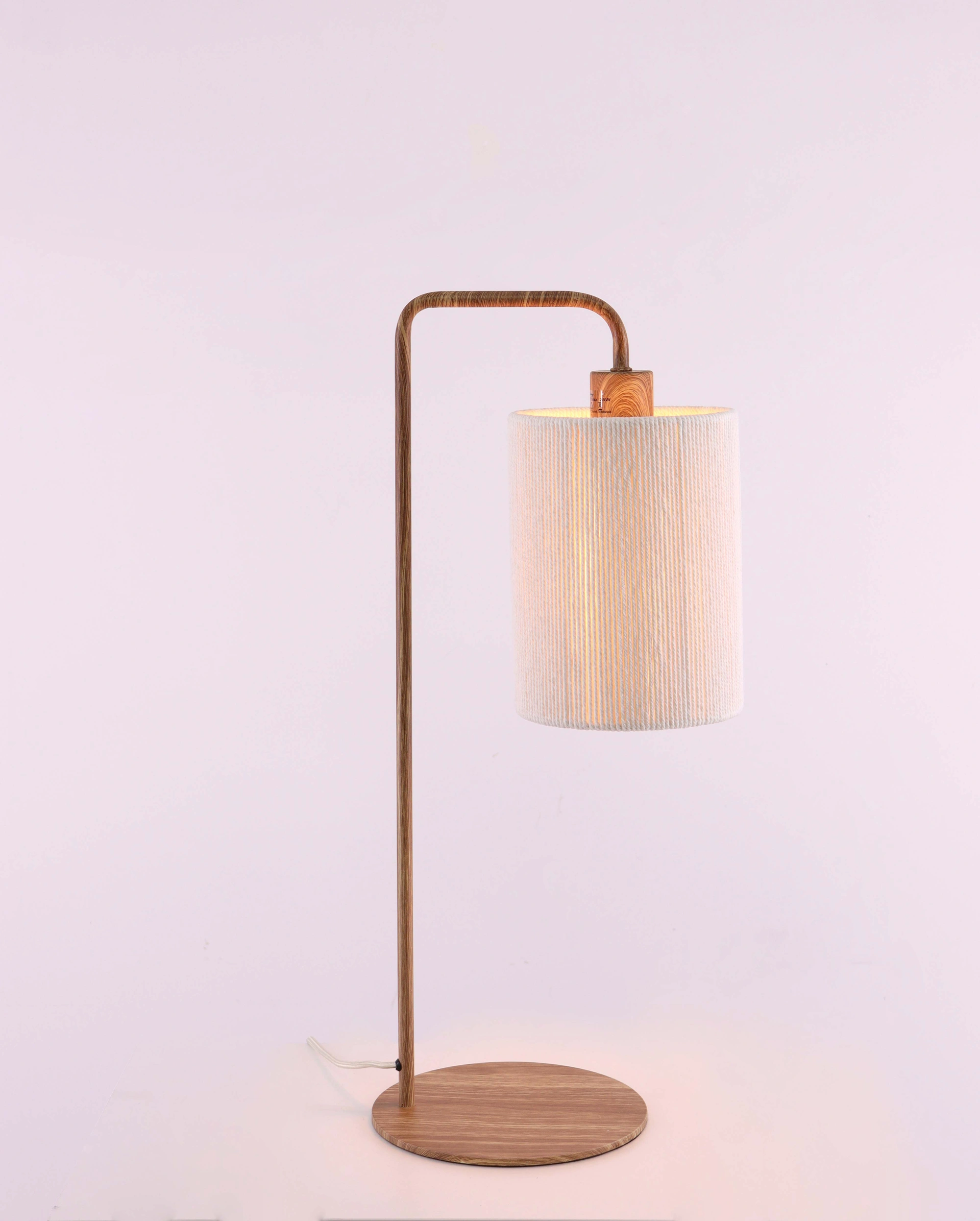 Tafellamp metalen houtlook naturel  - Cremekleur touwkap -  Hoogte 59cm 46662