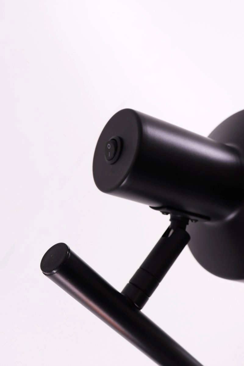 Vloerlamp zwart met goud brons binnenkant  - 2 verstelbare lichtpunten 44677