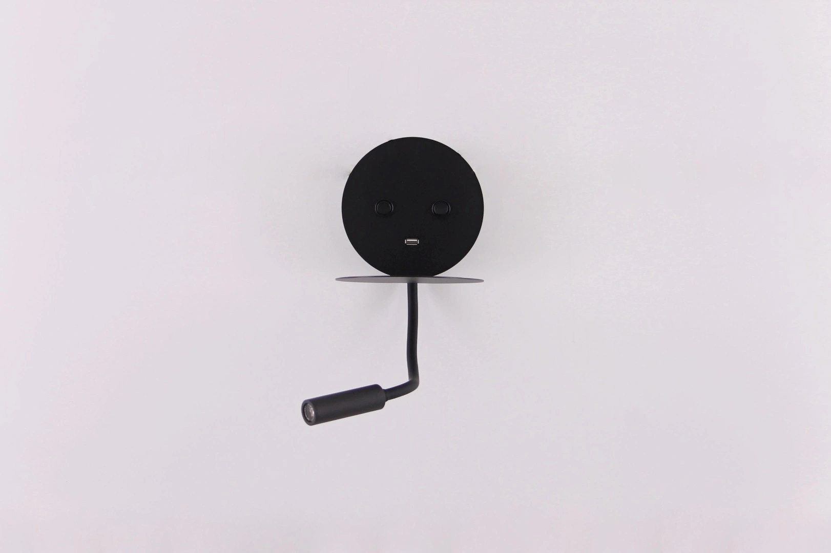 Zwarte Wandlamp Indirect Licht en Leeslamp met USB-oplader 42380
