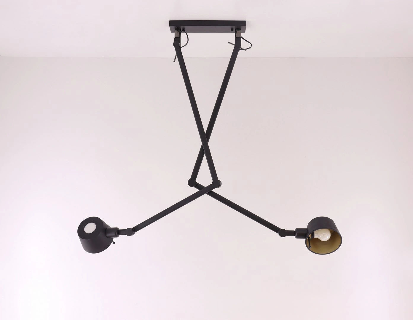 Knikarm plafondlamp zwart 2 lichtpunten zwenkarm lamp 45033