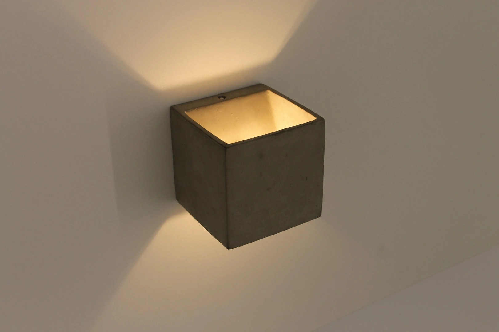 Wandlamp LED beton up down IP54 spatwaterdicht (LAATSTE OP VOORRAAD) 39570
