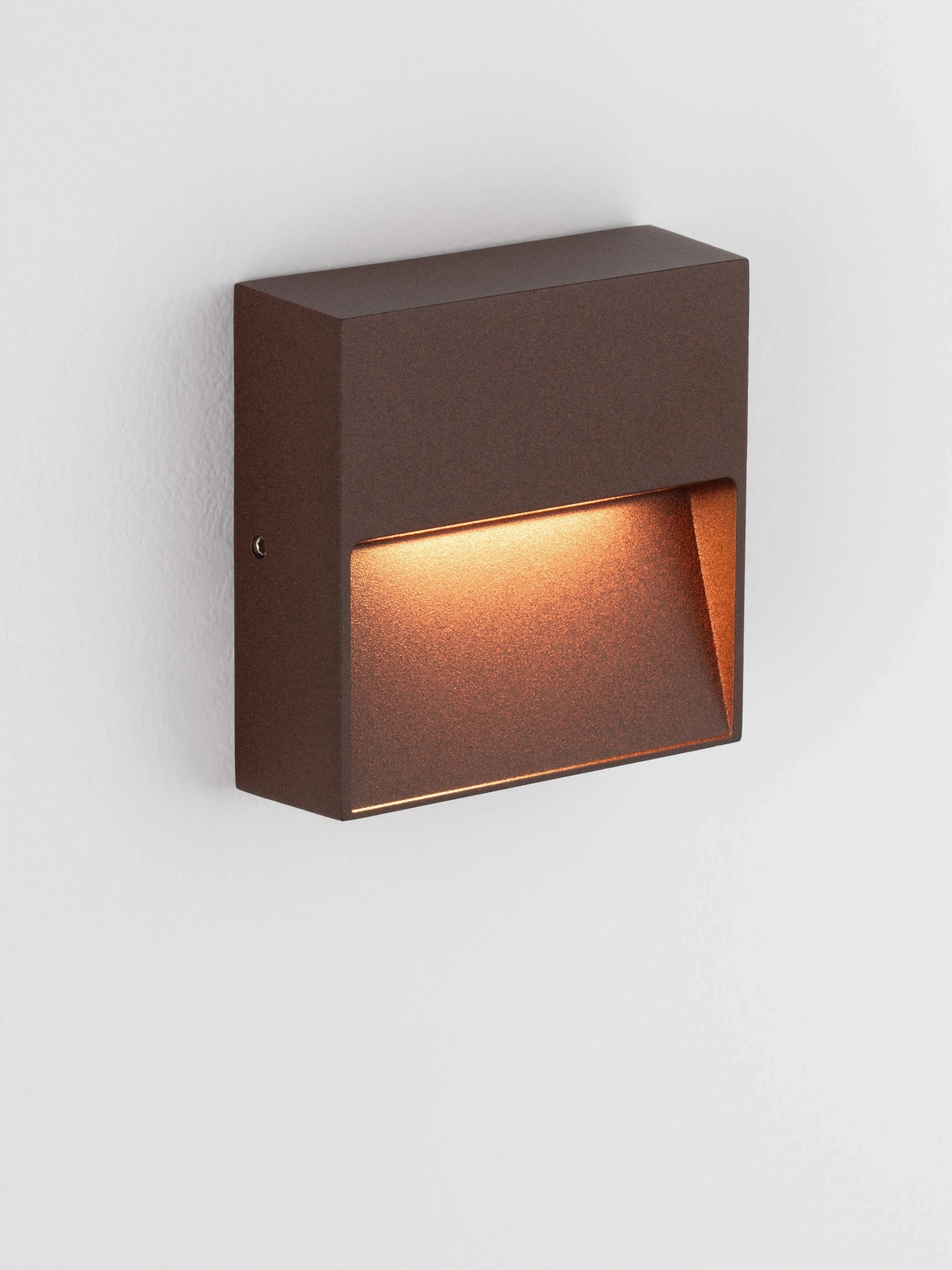 Arden LED buitenwandlamp vierkant - Roestbruin – 10 x 10 cm – Instelbare lichtkleur  SW10557