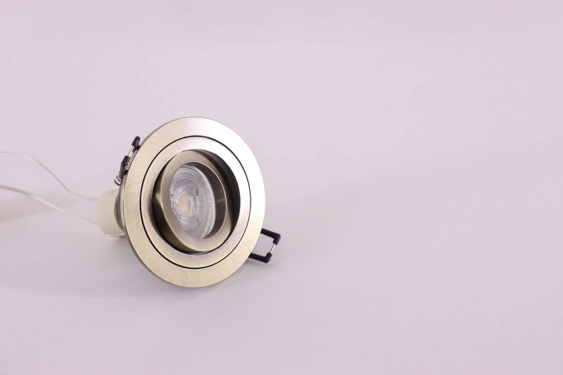 Inbouwspot rond brons - Diameter 9,3 cm - Zaagmaat 7,6cm 45181