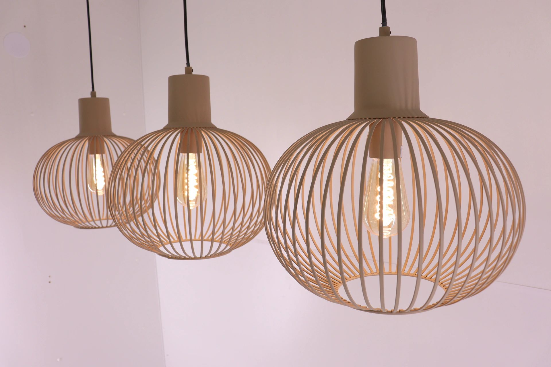 Drievoudige hanglamp zandkleur – Modern & sfeervol 46351