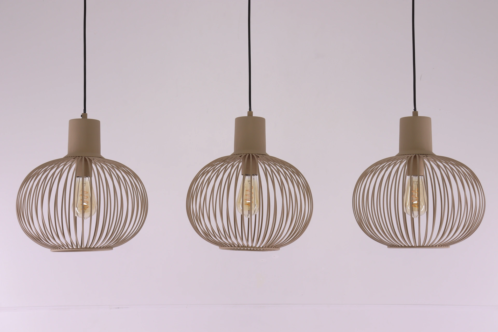 Drievoudige hanglamp zandkleur – Modern & sfeervol 46351