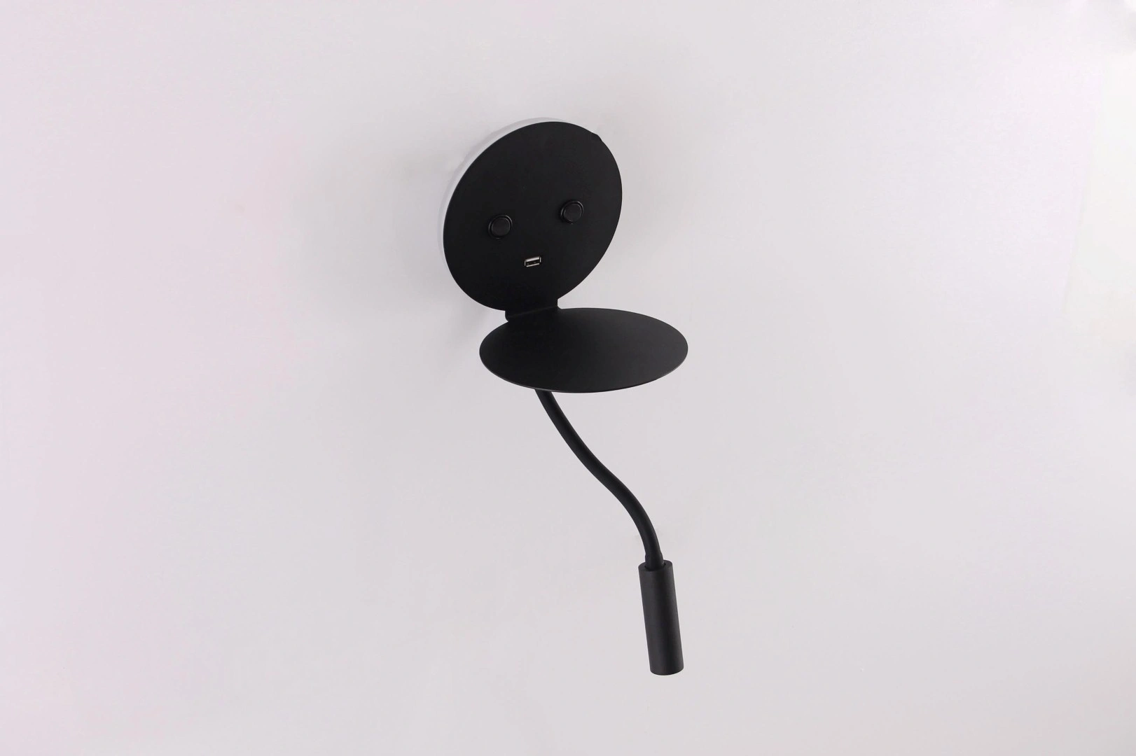 Zwarte Wandlamp Indirect Licht en Leeslamp met USB-oplader 42380