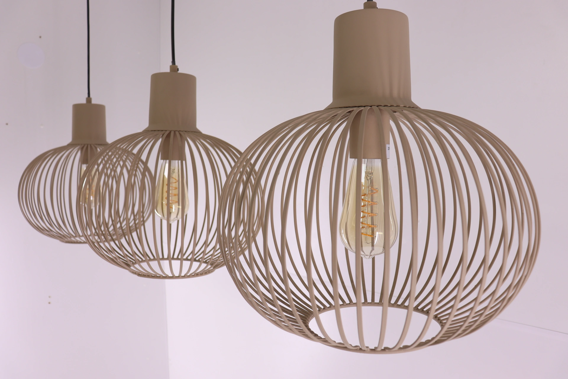 Drievoudige hanglamp zandkleur – Modern & sfeervol 46351