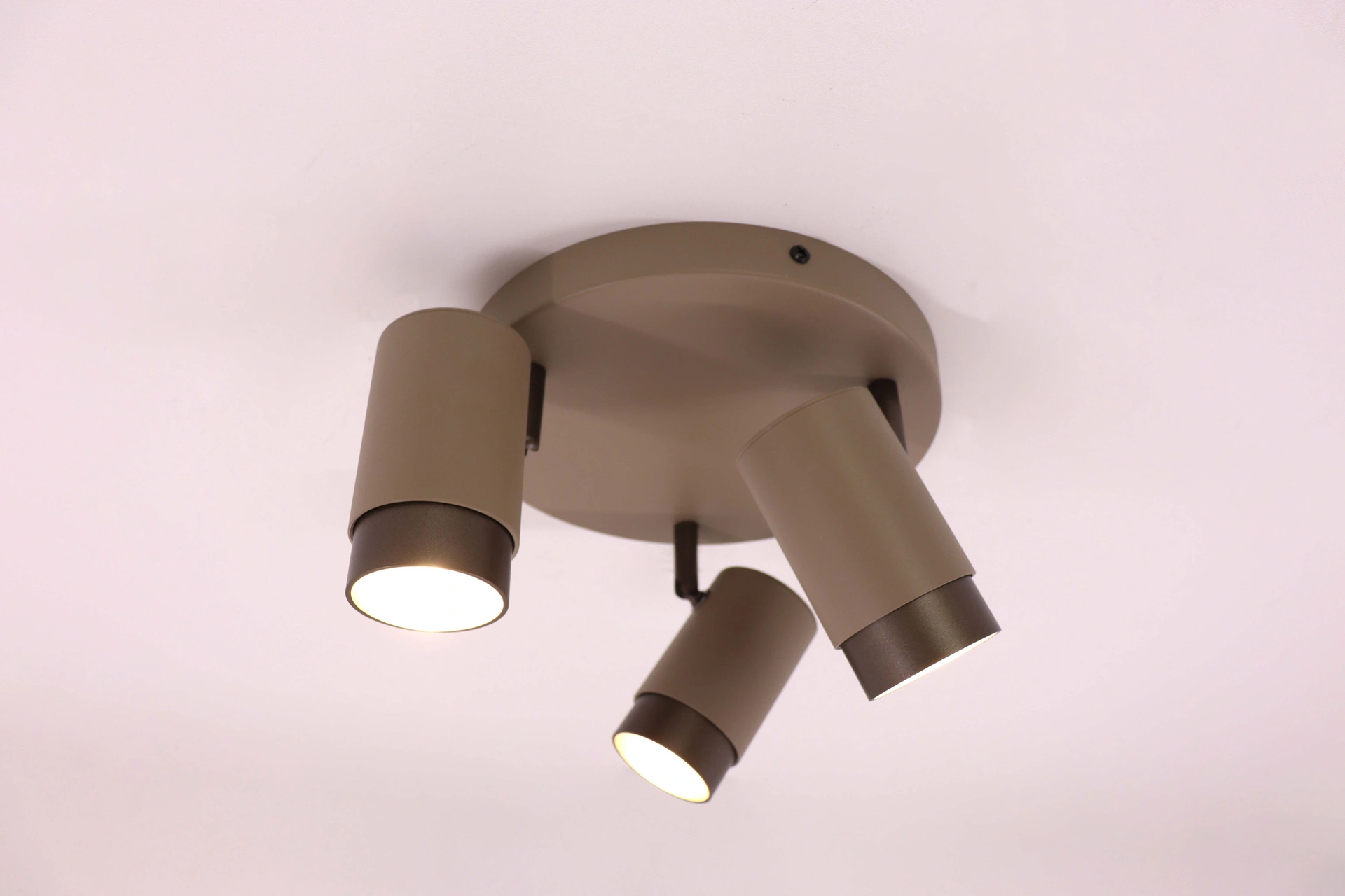 Opbouwspot rond - 3 lichts Gu10 - zand beige met cacao bruin  61222